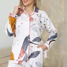 Load image into Gallery viewer, Cotton Printed Long Sleeved Women&#39;s Pyjamas Set
