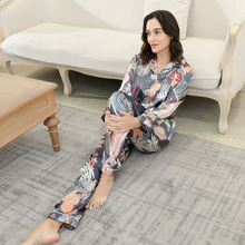 Load image into Gallery viewer, Leafe Print Silk Full Sleeve Pyjamas Set
