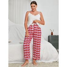 Load image into Gallery viewer, Kiss Plus Size Pyjamas Set
