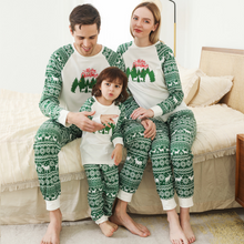 Load image into Gallery viewer, Round Neck Long-Sleeved Green Christmas Pyjamas Set
